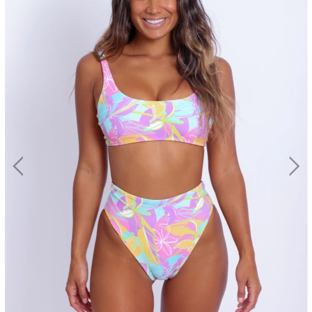 Skatie NEW Monroe bottom, size medium